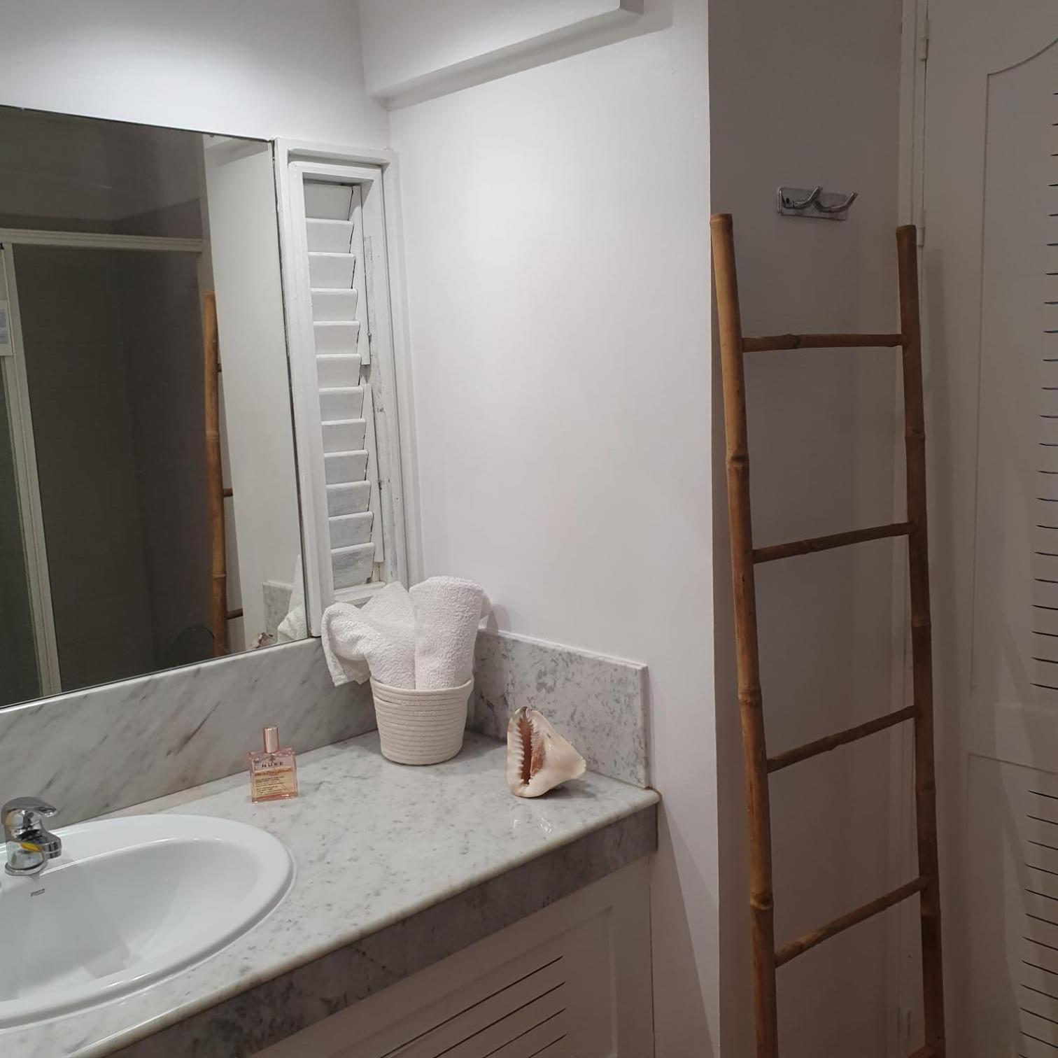 Appartement De La Baie, Vue Magnifique, Tartane Ла-Трініте Екстер'єр фото
