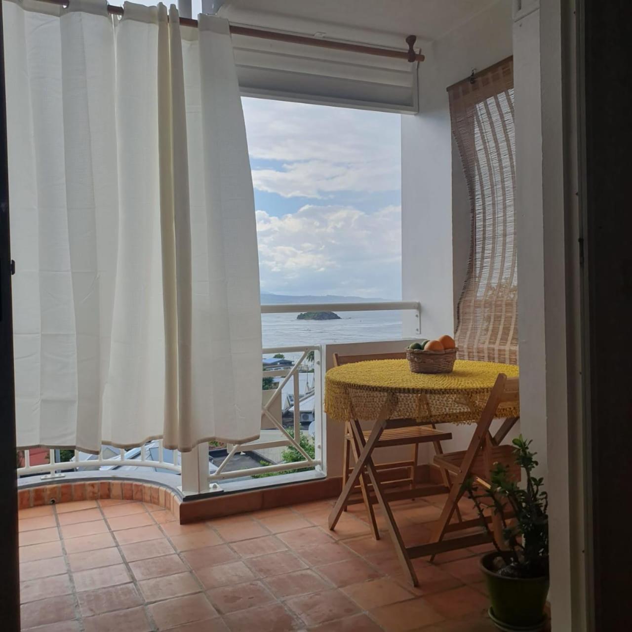 Appartement De La Baie, Vue Magnifique, Tartane Ла-Трініте Екстер'єр фото